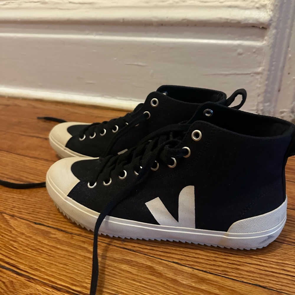 Nova High Top Canvas Black Veja